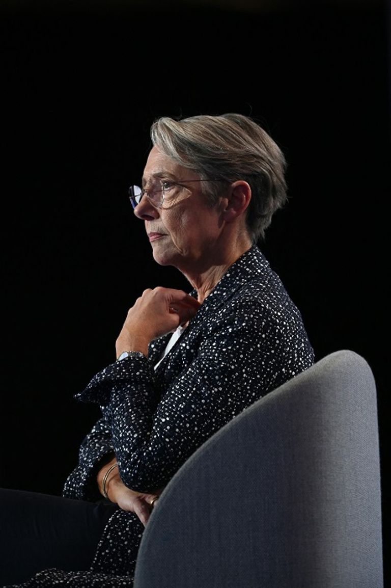 رئيسة الوزراء الفرنسية إليزابيث بورن رئيسة الوزراء الفرنسية إليزابيث بورن