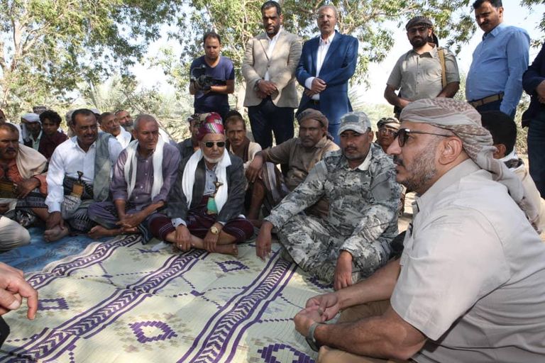 العميد طارق صالح خلال لقاء مشايخ ذو باب وباب المندب