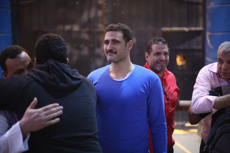 جانب من حرق المقر الرئيسي لتنظيم الإخوان في مصر - أرشيفية