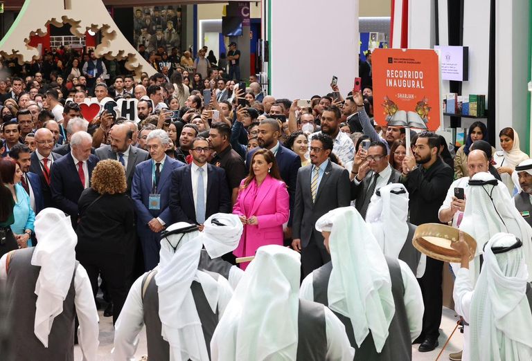 المكسيك ترفع علم الإمارات احتفاء بالشارقة