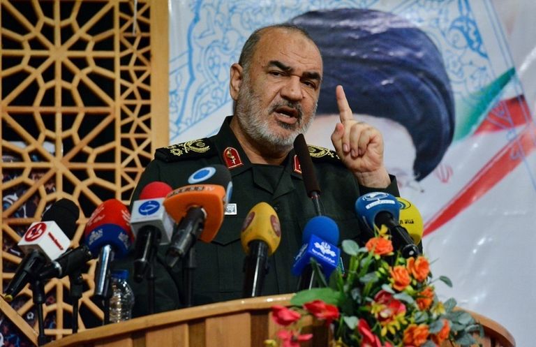 قائد الحرس الثوري الإيراني اللواء حسين سلامي فريدة مراد خاني