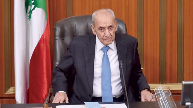 نبيه بري رئيس مجلس النواب اللبناني مقعد الرئاسة بلبنان شاغر منذ نحو الشهر