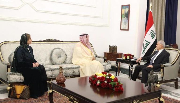 الرئيس العراقي خلال استقباله السفير السعودي لدى بغداد