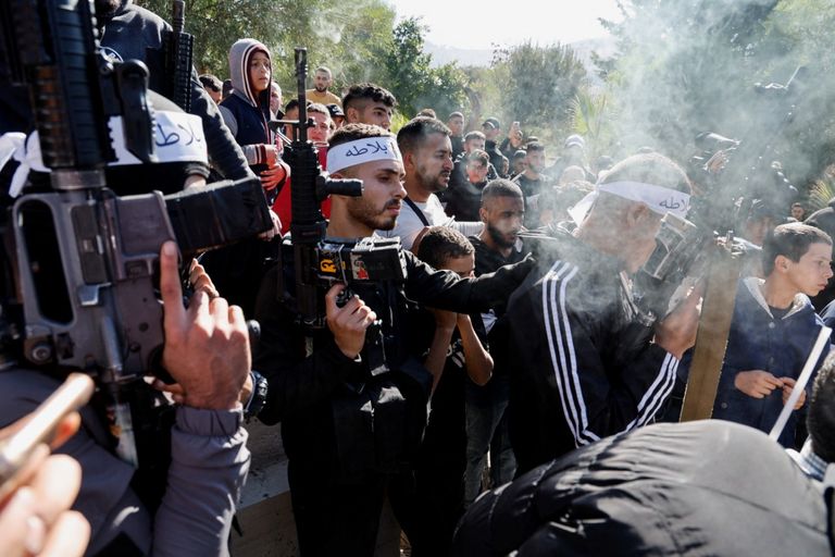 فلسطينيون وإسرائيليون - أرشيفية