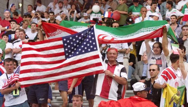 مشجعون أمريكيون وإيرانيون في مونديال 1998