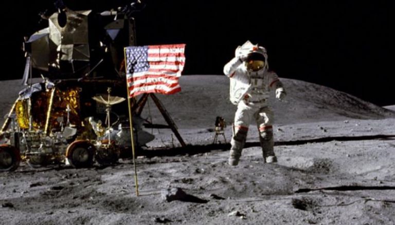 الأمريكي نيل أرمسترونج هبط على سطح القمر في 20 يوليو 1969 - أرشيفية