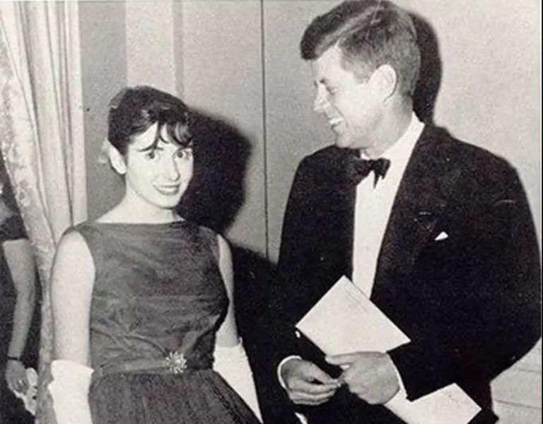 رئيسة مجلس النواب الأمريكي نانسي بيلوسي