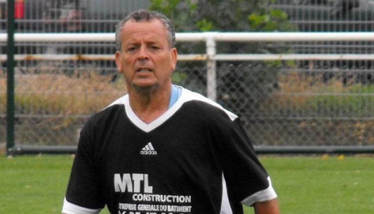 لخضر بلومي منتخب الجزائر