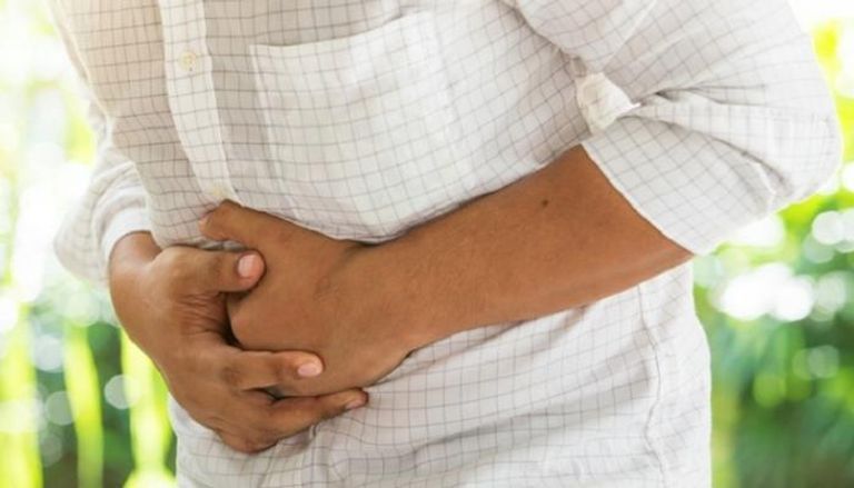 ثقب المعدة يؤدي لآلام مفاجئة وعنيفة