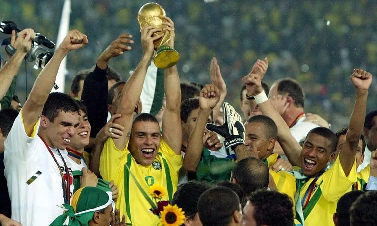منتخب البرازيل بطل كأس العالم 2002 منتخب البرازيل بطل كأس العالم 1958