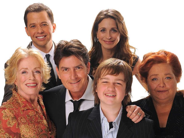 تشارلي شين وفريدي ميركوري من المشاهير الذين أصيبوا بالإيدز - أرشيفية