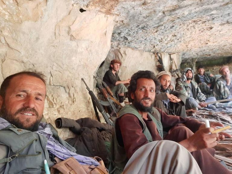 شعار جبهة التحرير الوطني في أفغانستان