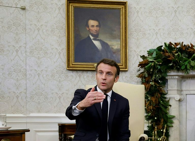 الرئيس الفرنسي إيمانويل ماكرون مباحثات سابقة بين ماكرون وبوتين