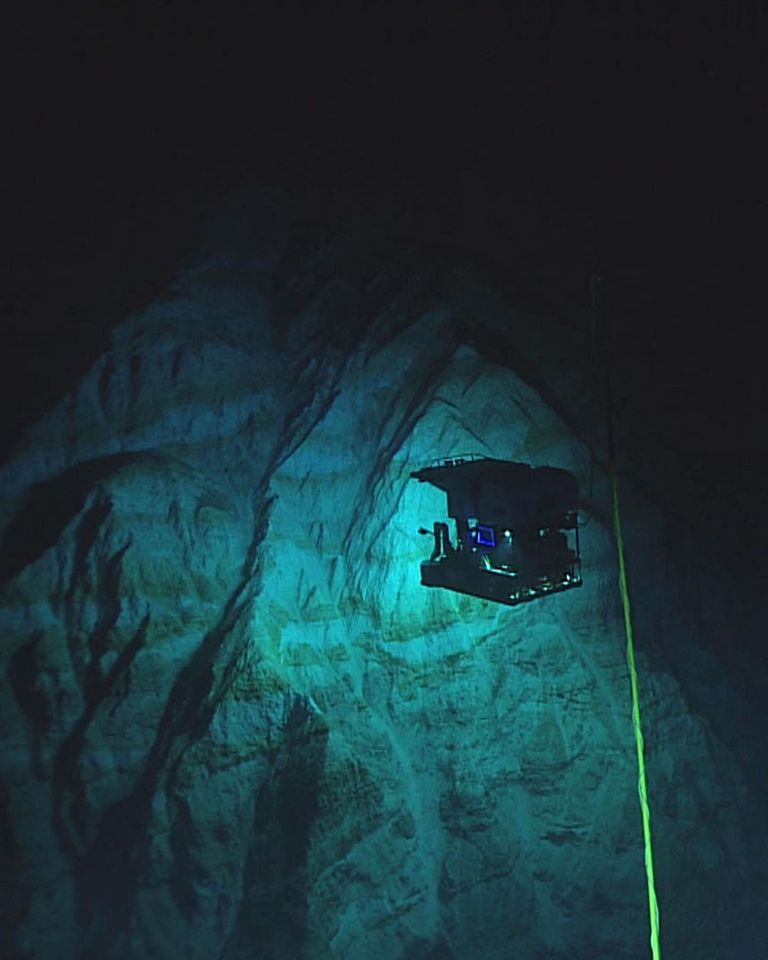 خندق ماريانا خندق ماريانا