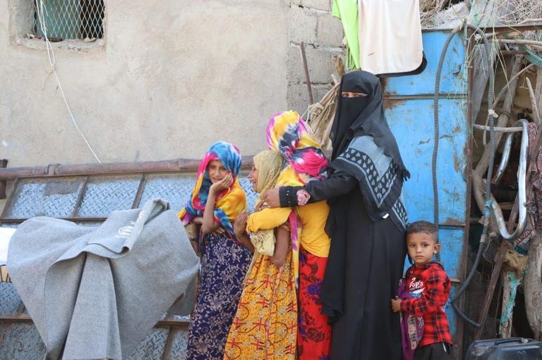 جريمة حرب حوثية مسجد الرون الأثري الذي تعرض لهجوم حوثي جوي في الحديدة