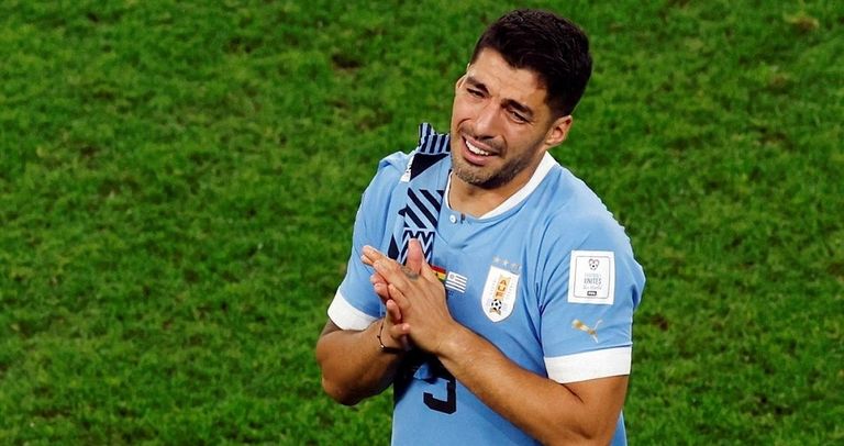 لويس سواريز بعد مباراة غانا وأوروجواي في كأس العالم 2022 لويس سواريز بعد مباراة غانا وأوروجواي في كأس العالم 2022