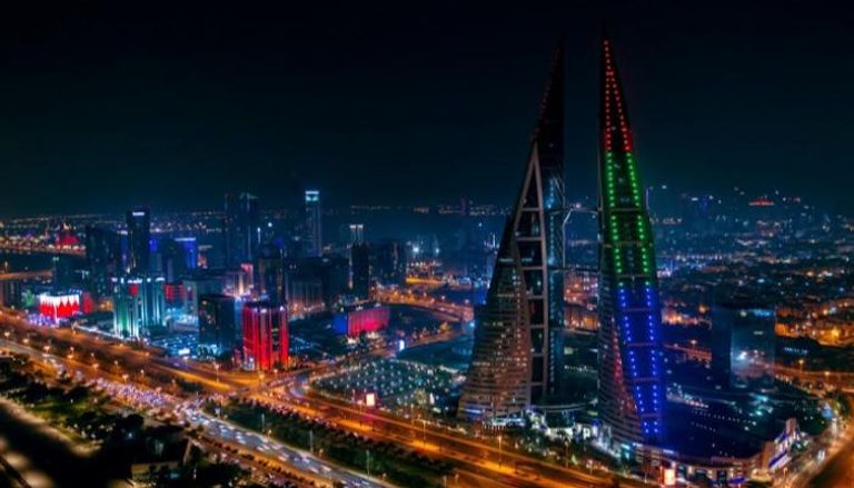المنامة تضيء معالمها بألوان العلم الإماراتي