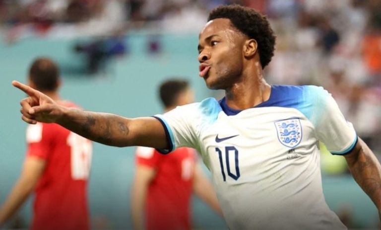 رحيم سترلينج نجم منتخب إنجلترا جاريث ساوثجيت مدرب منتخب إنجلترا