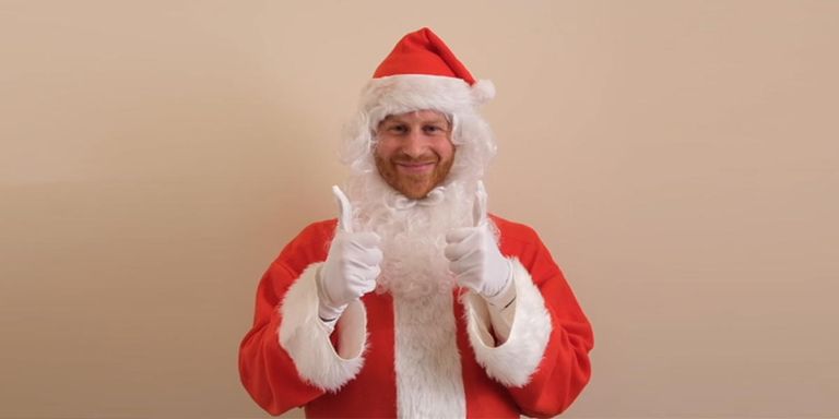 الأمير هاري في زي سبايدر مان