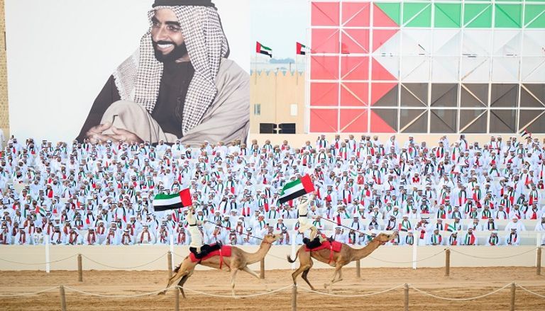 الشيخ محمد بن زايد آل نهيان خلال مشاركته في مسيرة الاتحاد