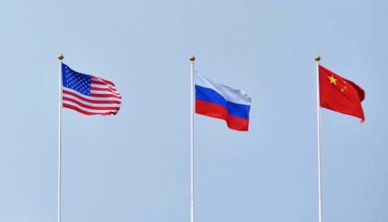 أعلام أمريكا والصين وروسيا - أرشيفية