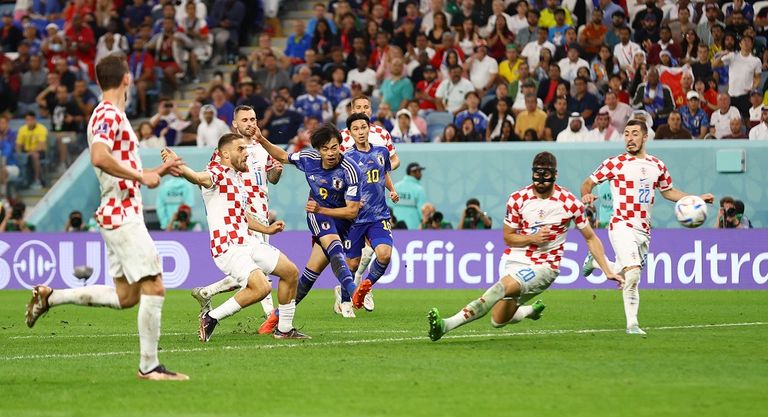 اليابان ضد كرواتيا دومينيك ليفاكوفيتش حارس منتخب كرواتيا