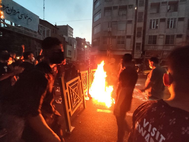 جانب من احتجاجات إيران (أ ف ب)