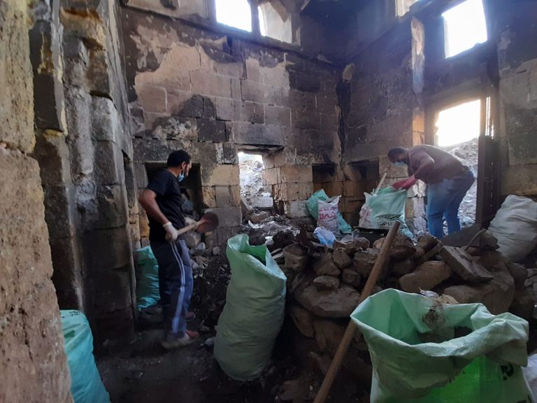 الأثري حسام عبدالعظيم