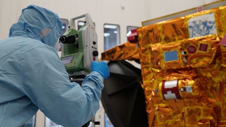 الكوادر الوطنية نقطة قوة برنامج الإمارات للفضاء