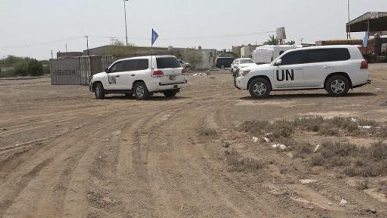 دوريات أممية في جولة ميدانية في الحديدة رئيس البعثة الأممية بالحديدة اليمنية مايكل بيري