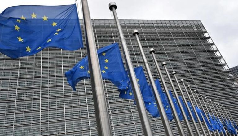 علم الاتحاد الأوروبي بمقر التكتل في بروكسل 