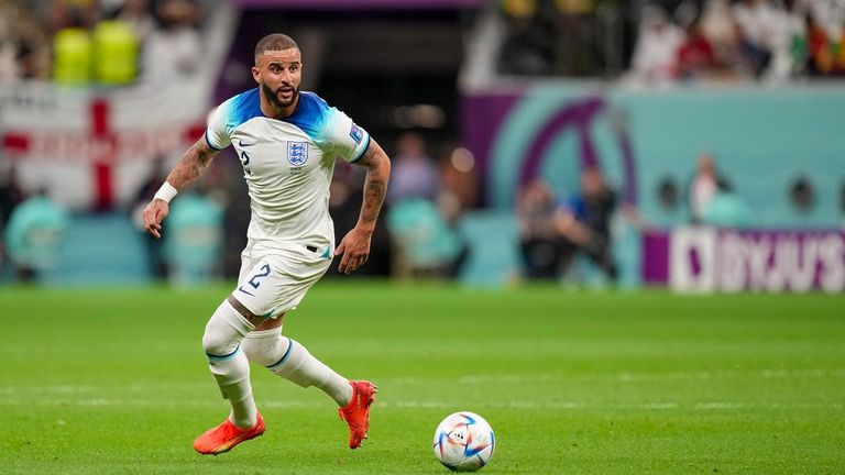 كايل ووكر مدافع منتخب إنجلترا في كأس العالم 2022 كيليان مبابي نجم منتخب فرنسا في كأس العالم 2022