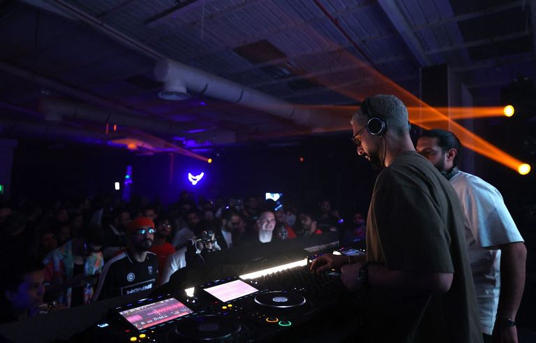 حفل لفرقة فرقة "دشداش" في السعودية