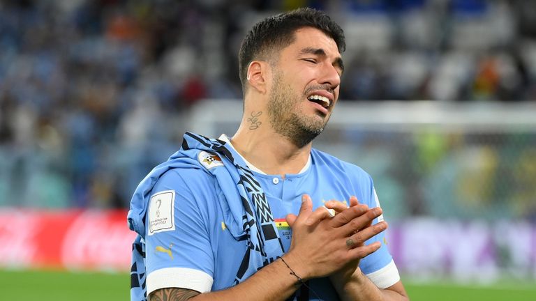 صدمة سواريز ليونيل ميسي قائد منتخب الأرجنتين ضد المنتخب السعودي