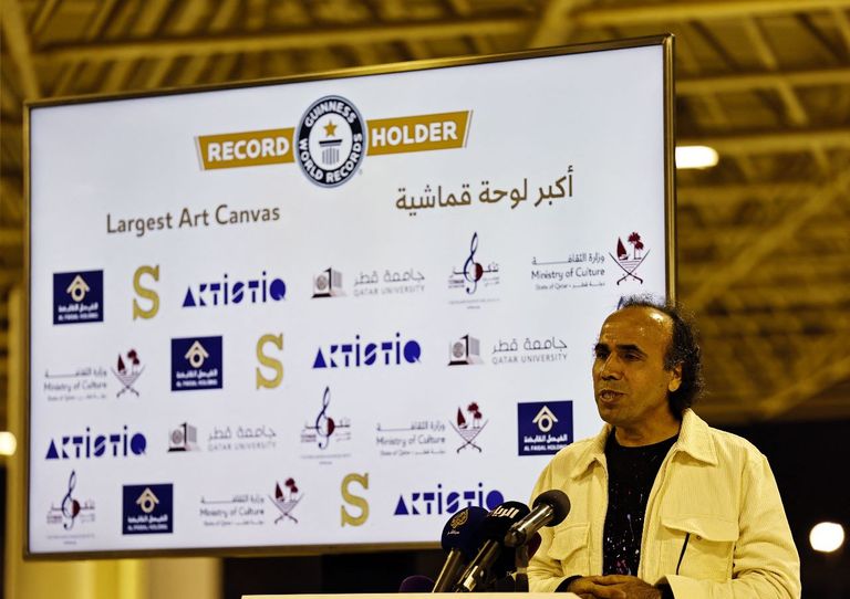 أكبر لوحة في العالم مستوحاة من كرة القدم