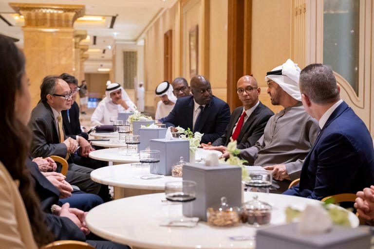 جانب من لقاء الشيخ محمد بن زايد آل نهيان ومندوبي الدول الأعضاء بالأمم المتحدة