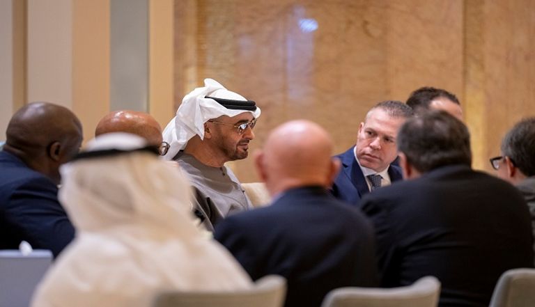 جانب من لقاء الشيخ محمد بن زايد آل نهيان ومندوبي الدول الأعضاء بالأمم المتحدة