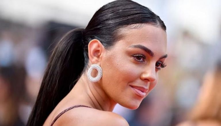 الفنانة سمية الخشاب