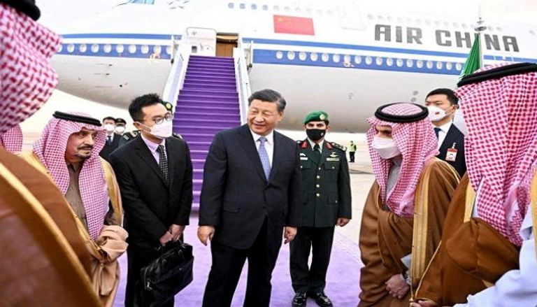 جانب من وصول رئيس الصين شين جين بينغ إلى السعودية