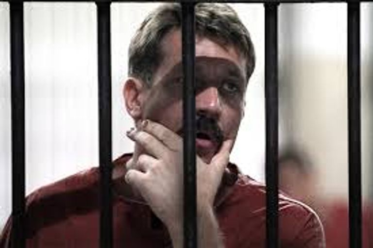 فيكتور بوت أثناء محاكمته بريتني غرينر ويكتور بوت