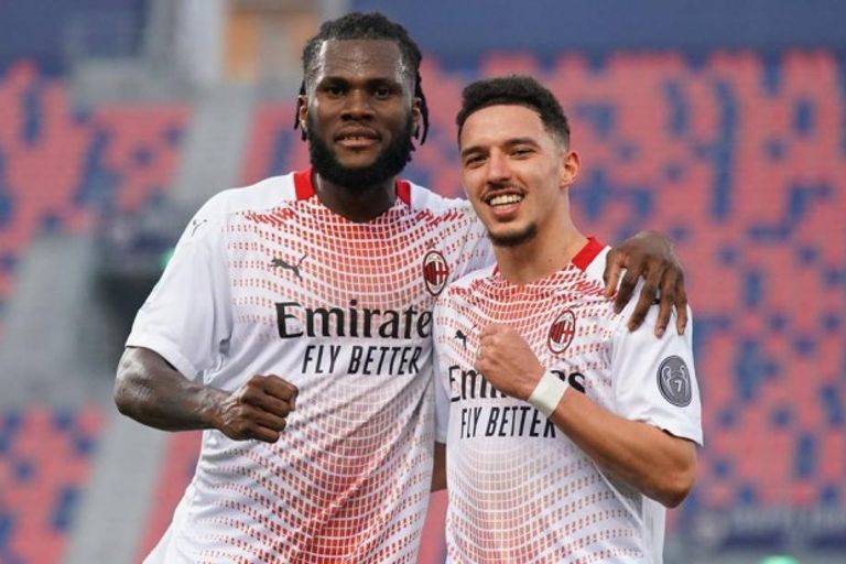 بن ناصر وكيسي في ميلان إسماعيل بن ناصر نجم ميلان