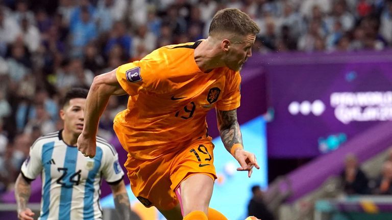 فيغوريست فرانكي دي يونج وليونيل ميسي