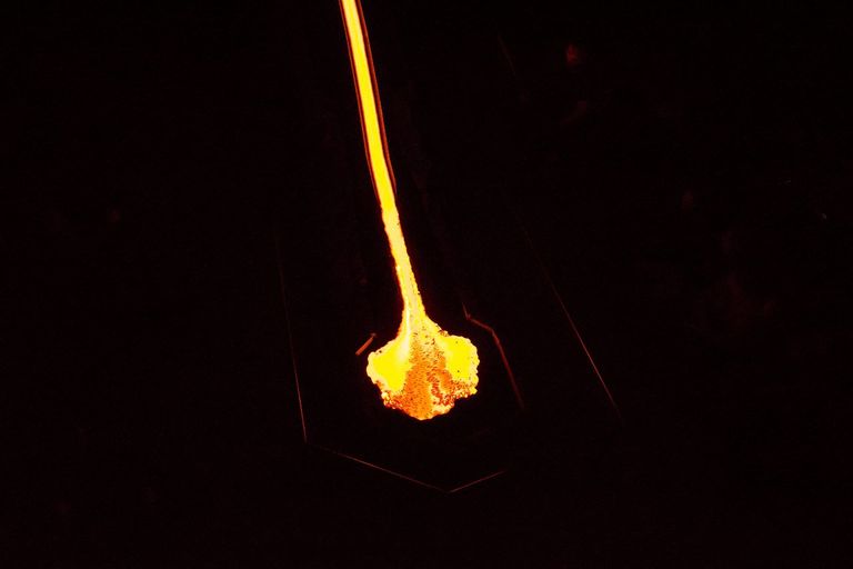 تجربة لمشاهدة بركان حقيقي داخل صالة في أيسلندا