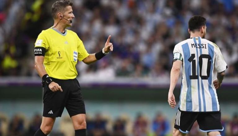 حكم مباراة الأرجنتين وكرواتيا في كأس العالم 2022