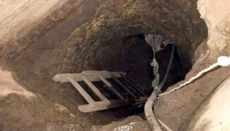 حوادث التنقيب عن الآثار في مصر جنازة كمال المرسي ضحية حادث جهينة في مصر