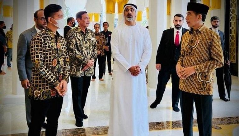 الشيخ خالد بن محمد بن زايد آل نهيان مع رئيس إندونيسيا