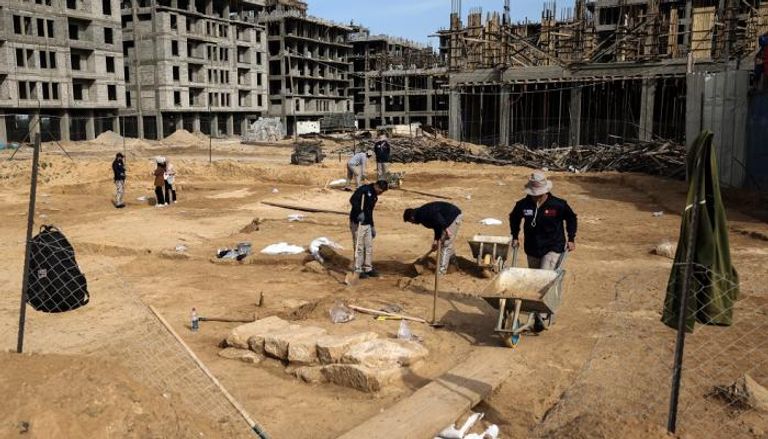 اكتشاف قبور رومانية تعود لألفي عام في غزة