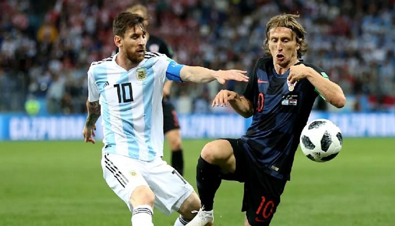 ميسي ومودريتش لوكا مودريتش وليونيل ميسي والكرة الذهبية