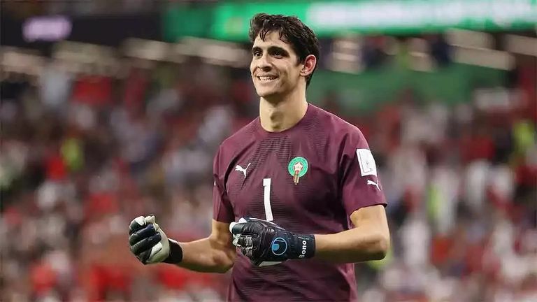 ياسين بونو حارس منتخب المغرب في كأس العالم 2022 ياسين بونو حارس منتخب المغرب في كأس العالم 2022