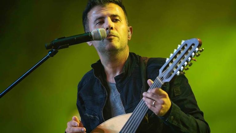 الفنان حمزة نمرة 